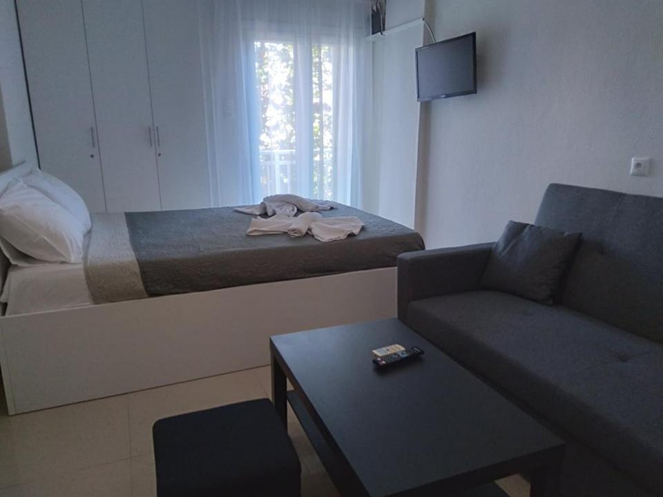 Little Beauty - Happyhostgr - In Platamonas Leilighet Eksteriør bilde
